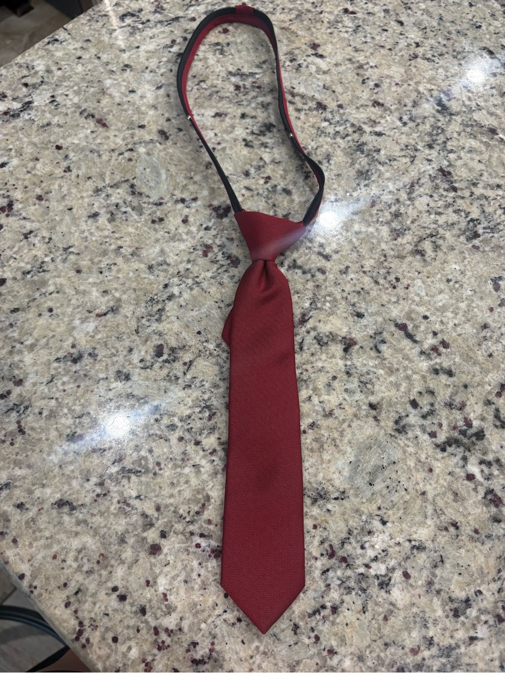 Cat and Jack red boys around the neck tie Small/medium GUC